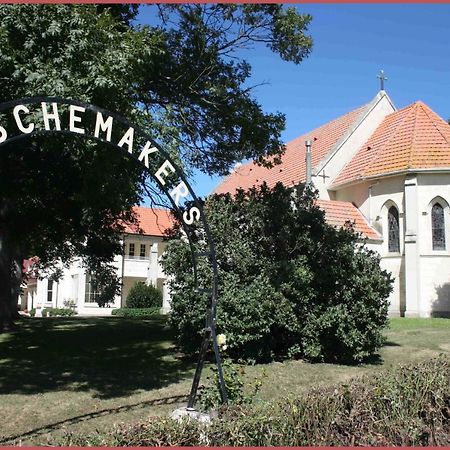 Teschemakers Resort Oamaru Exterior foto